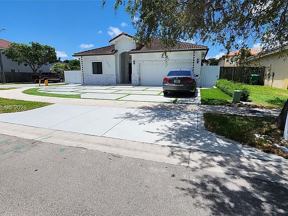 3rd image of 10752 SW 228th Ter
