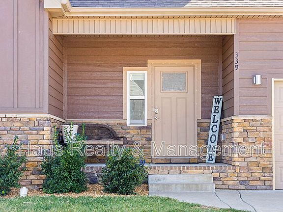 4th image of 339 Bluebriar Trce