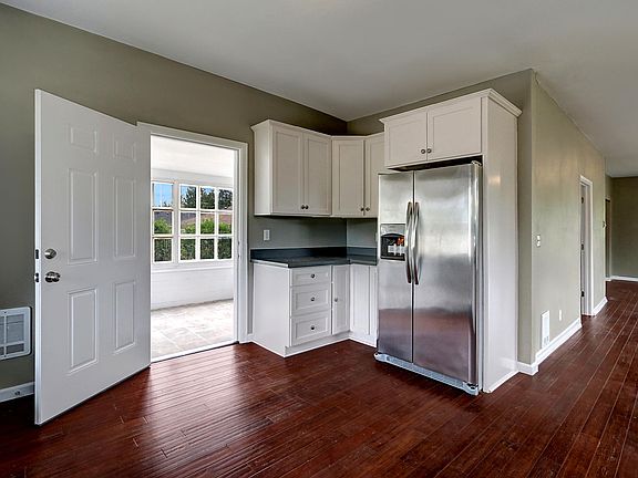 5th image of 439 S 96th St #A