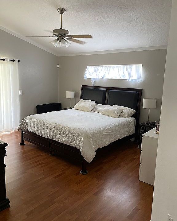1st image of 433 Canary Island Ct