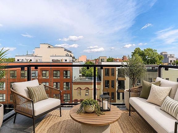 5th image of 1009 Decatur St #Penthouse