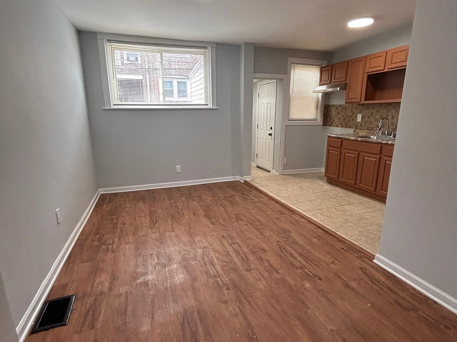 3 bed, 1088 sqft, $1,295 — Photo 3