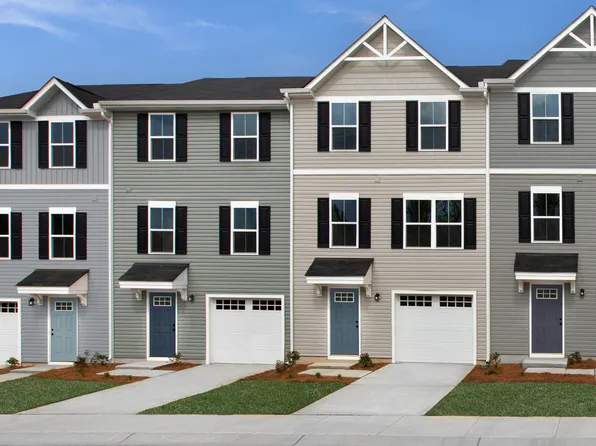 36 Peter Christopher Ct, Wickliffe, OH 44092