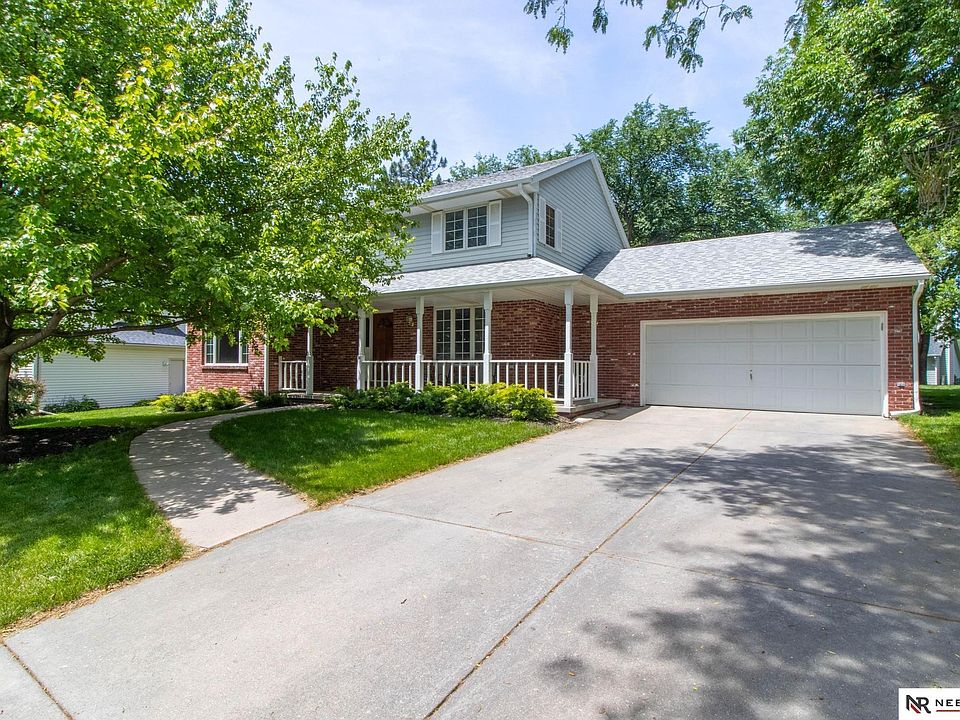 1st image of 4440 Birch Hollow Dr