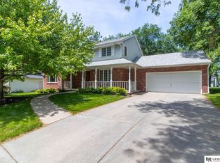 4440 Birch Hollow Dr, Lincoln, NE 68516