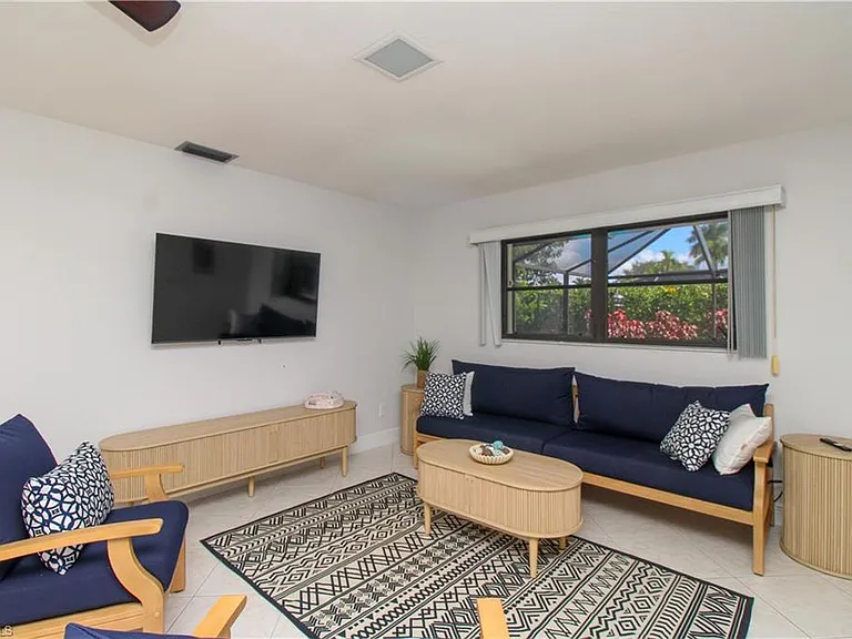 213 Bay Meadows Dr — Photo 26