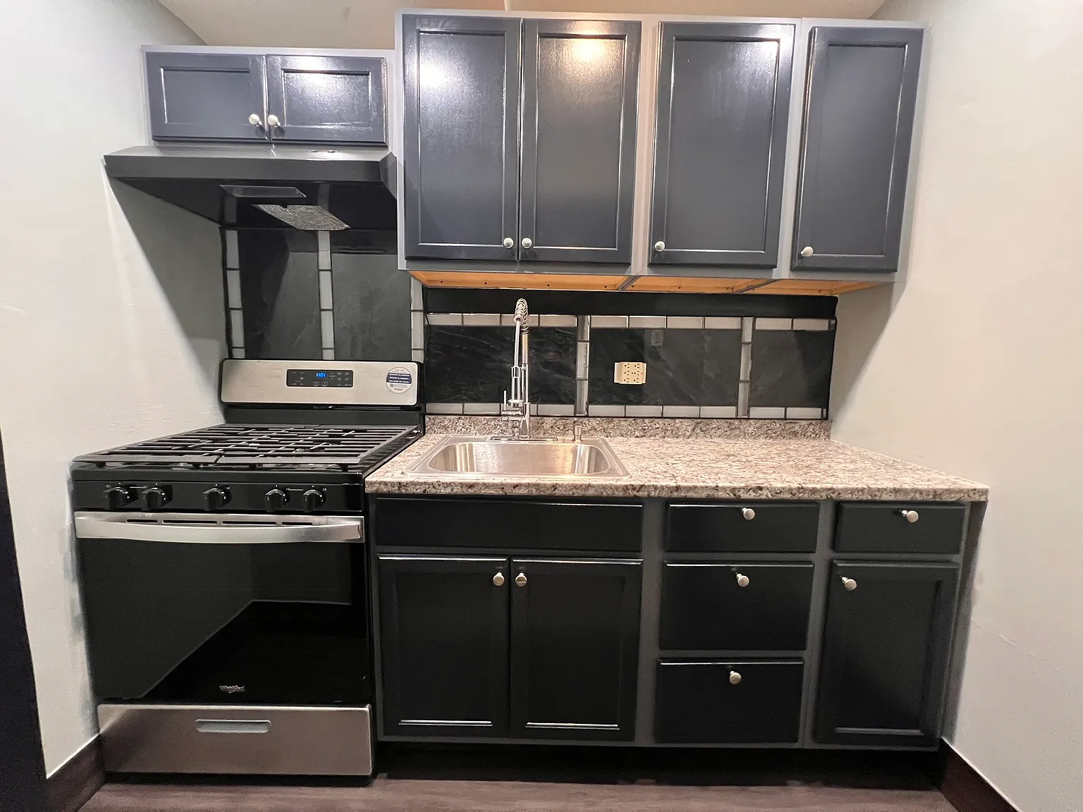 1 bed, $1,050 — Photo 4