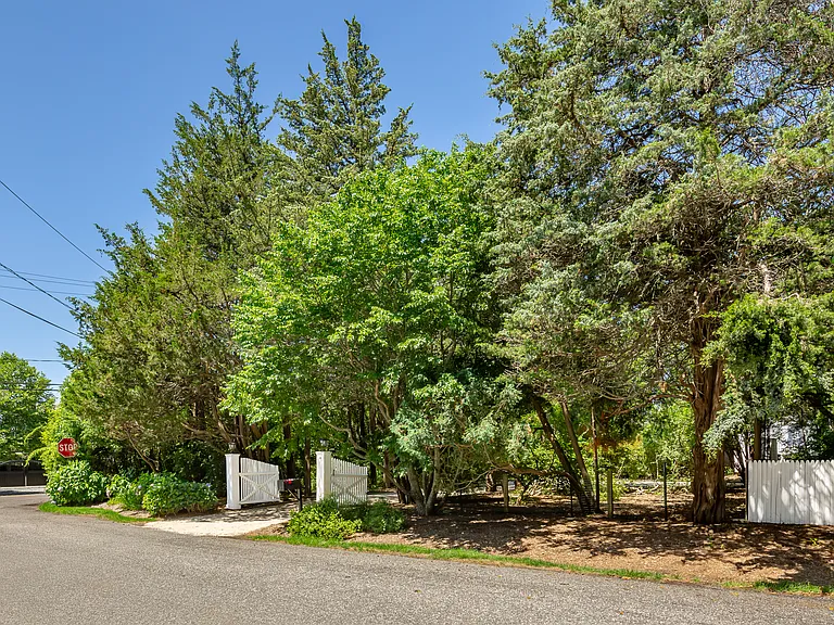 14 Rose Hill Rd — Photo 40