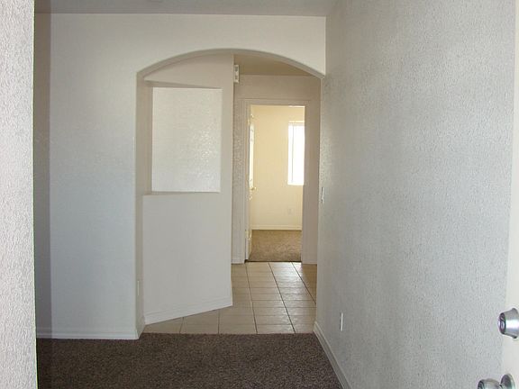 2nd image of 2810 Palisades Dr Unit 102