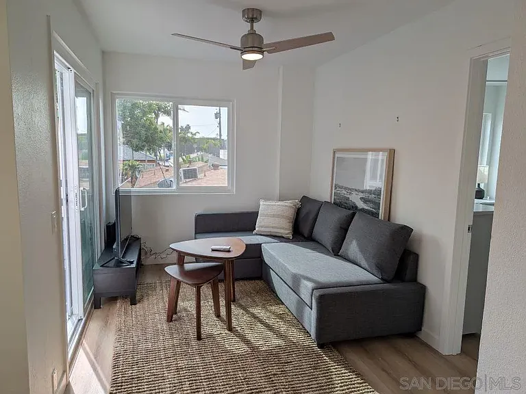 815 Isthmus Ct — Photo 10