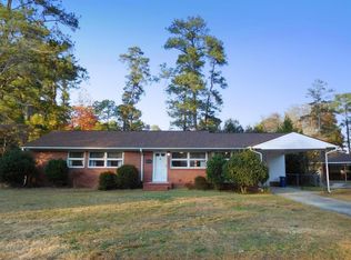 1814 Manteo St, Fayetteville, NC 28303