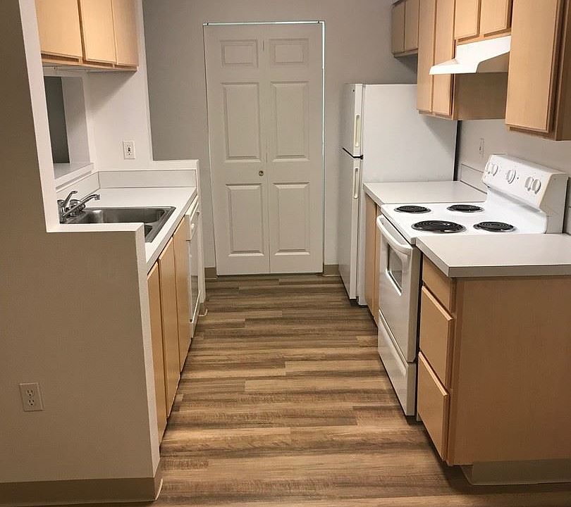 1st image of 3007 Borst Ave APT F2