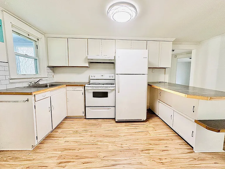 2716 Fawn Ave — Photo 6