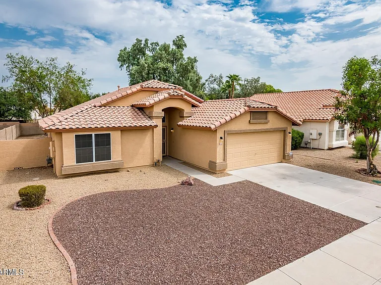 12566 W Palm Ln — Photo 1