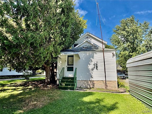 2nd image of 3804 Prospect St