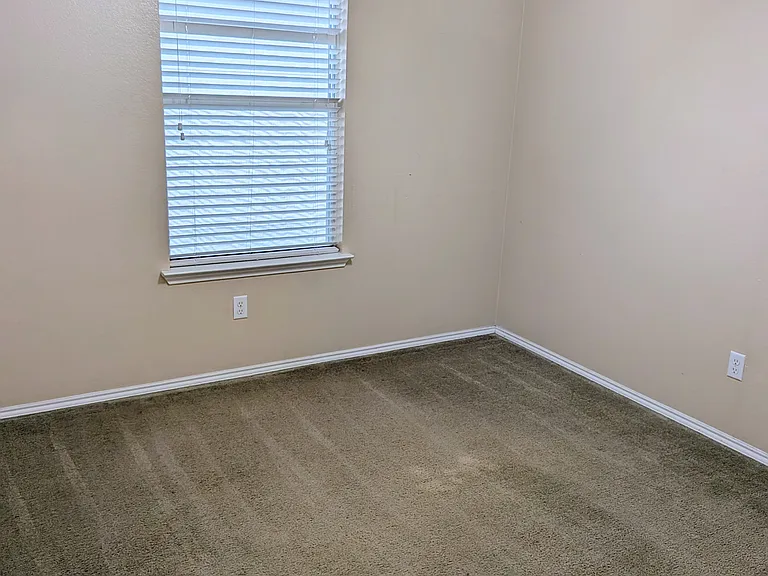 823 Sugar Brook Dr — Photo 6