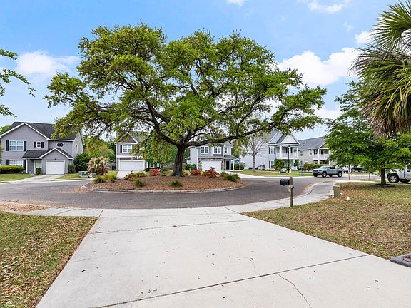 4th image of 1517 Thoroughbred Blvd