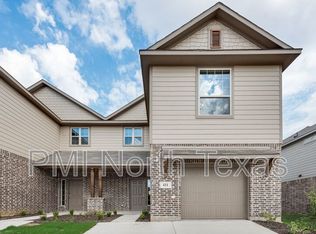 411 Wrangler Ln, Denton, TX 76205