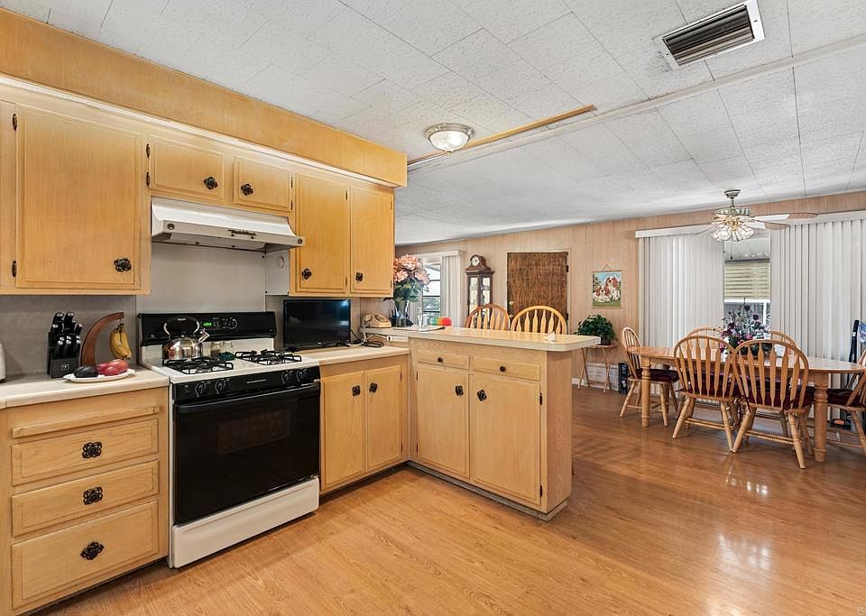1st image of 8901 Eton Ave Space 87