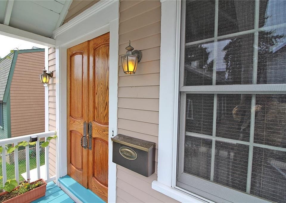 10 Warner St, Newport, RI 02840 Zillow