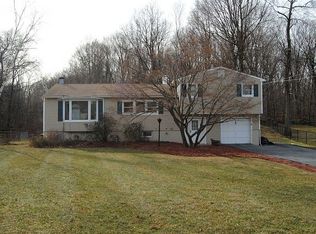 60 Duelk Ave, Monroe, NY 10950