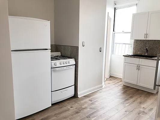 Rented by Ulas Real Estates Inc | media 30