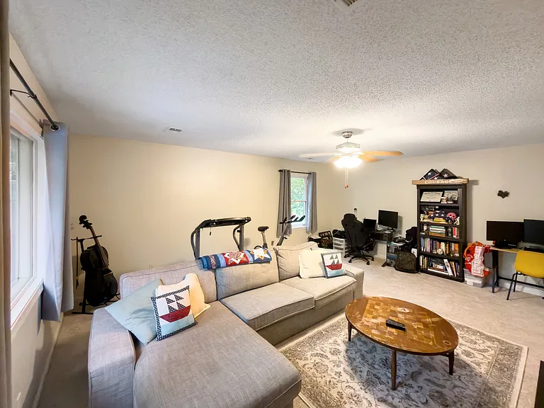 743 Grovewood Dr — Photo 38