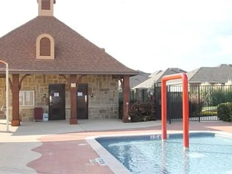 1416 Amazon Dr — Photo 22
