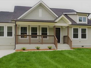 338 Melbourne Ct, Charlotte, NC 28209