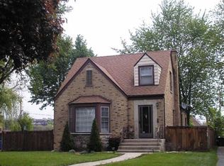 101 S I Oka Ave, Mount Prospect, IL 60056