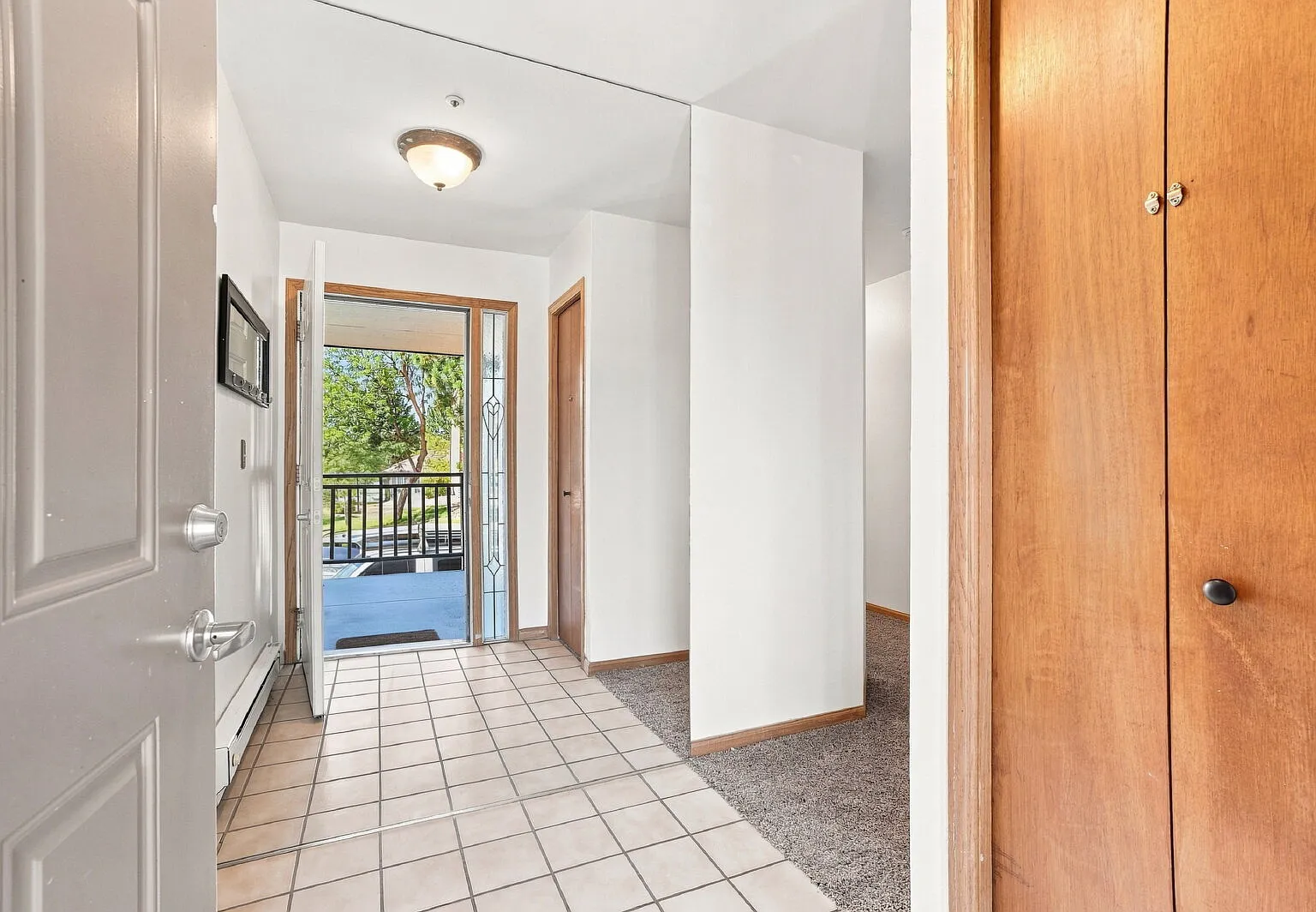 2 bed, 2.0 bath, 863 sqft, $2,341 — Photo 4