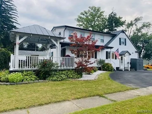 94 Eggert Ter, North Tonawanda, NY 14120