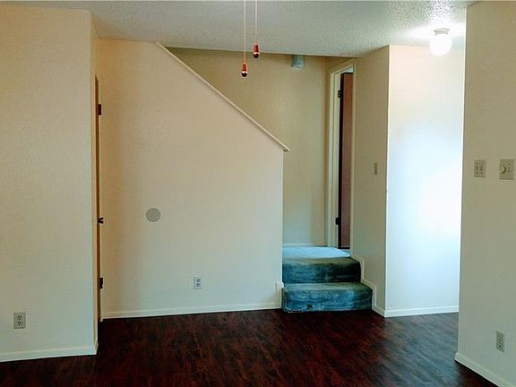 3rd image of 2100 Kirksey Dr APT B
