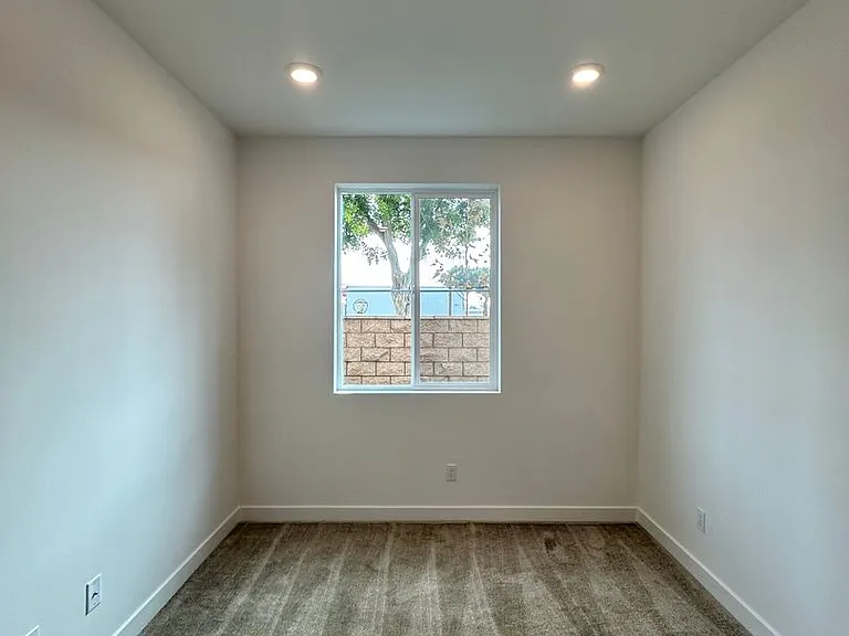 11753 Florence Ave — Photo 2