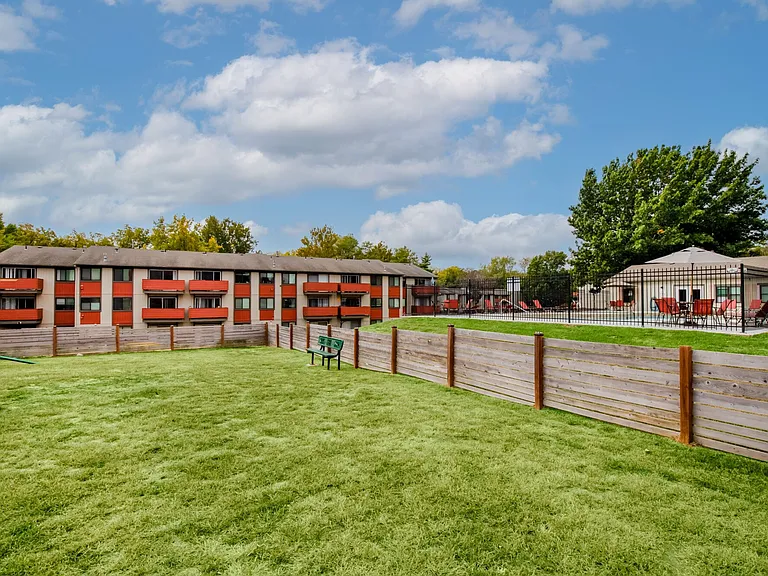 Applewood At The Cove Apartments — Photo 27