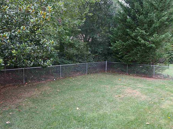 3rd image of 51 Newton Dr