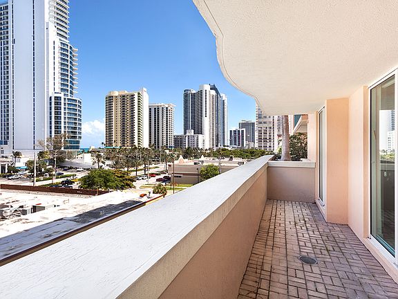 3rd image of 17555 Atlantic Blvd APT 503