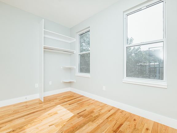 3rd image of 1331 Findlay Ave #C3