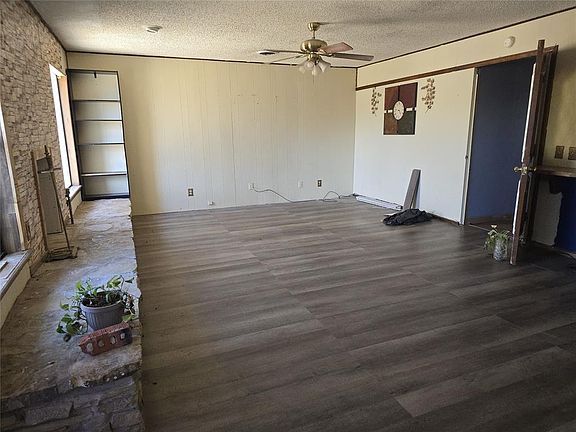 4th image of 321 Sunnybrook Dr