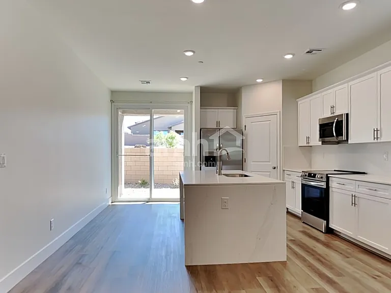 529 Silverbell Falls Pl — Photo 5