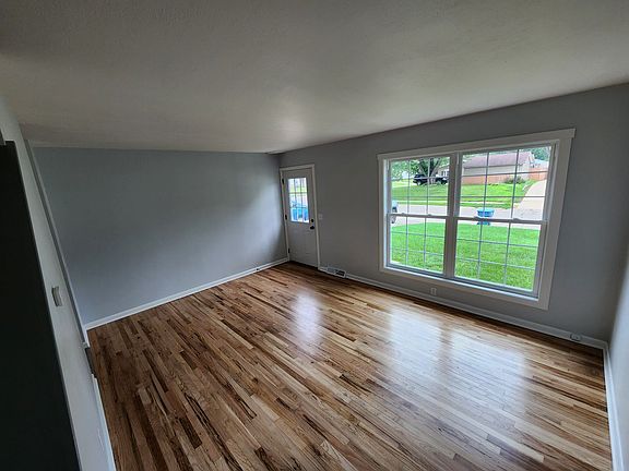 4th image of 3316 10th St #3320