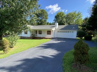 28 Huntingdon Dr, Cleveland, GA 30528