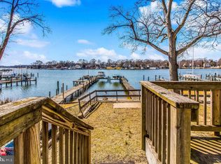 368 Riverside Dr, Pasadena, MD 21122