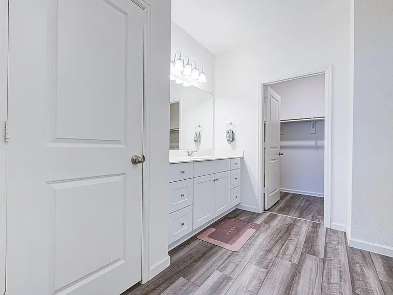 1005 Blue Beech Ln — Photo 17