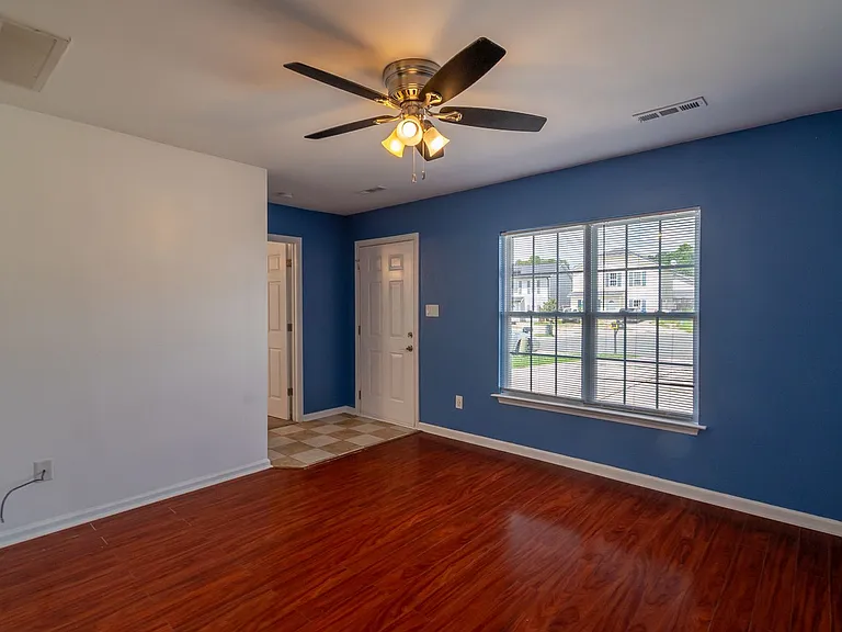 1053 Brianna Way — Photo 15