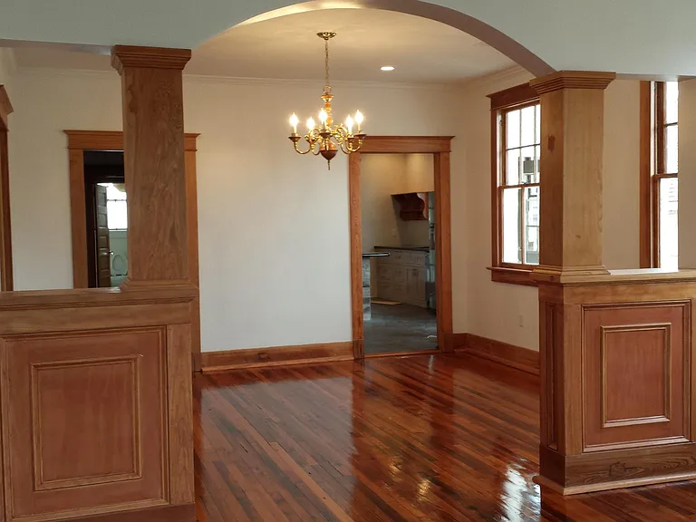 4040 Clermont Dr — Photo 3
