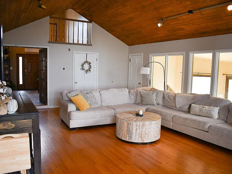 1020 Point Of The Pines Dr — Photo 13