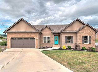 986 Walkers Bend Rd, Johnson City, TN 37615