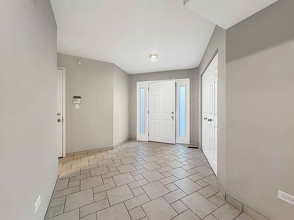 4th image of 2103 N Coldspring Rd