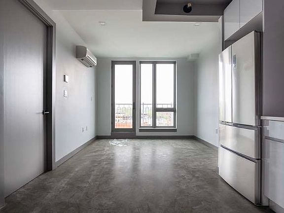 5th image of 410 Tompkins Ave #7BC